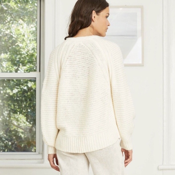 NWOT Universal Thread Oversized Sweater - XS - Picture 3 of 14